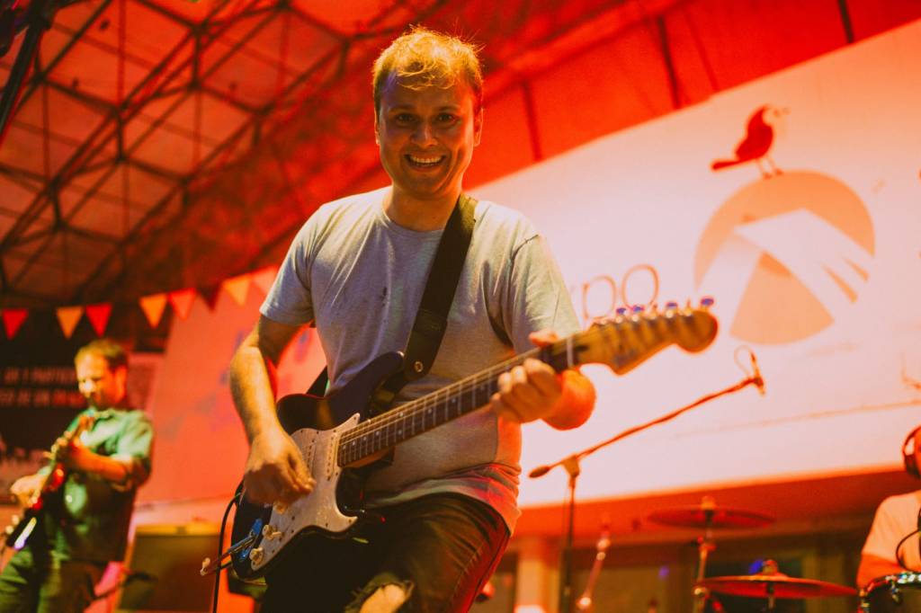 Mar adentro, el homenaje a los abuelos inmigrantes del cantautor juninense Agustín&nbsp;Panizza