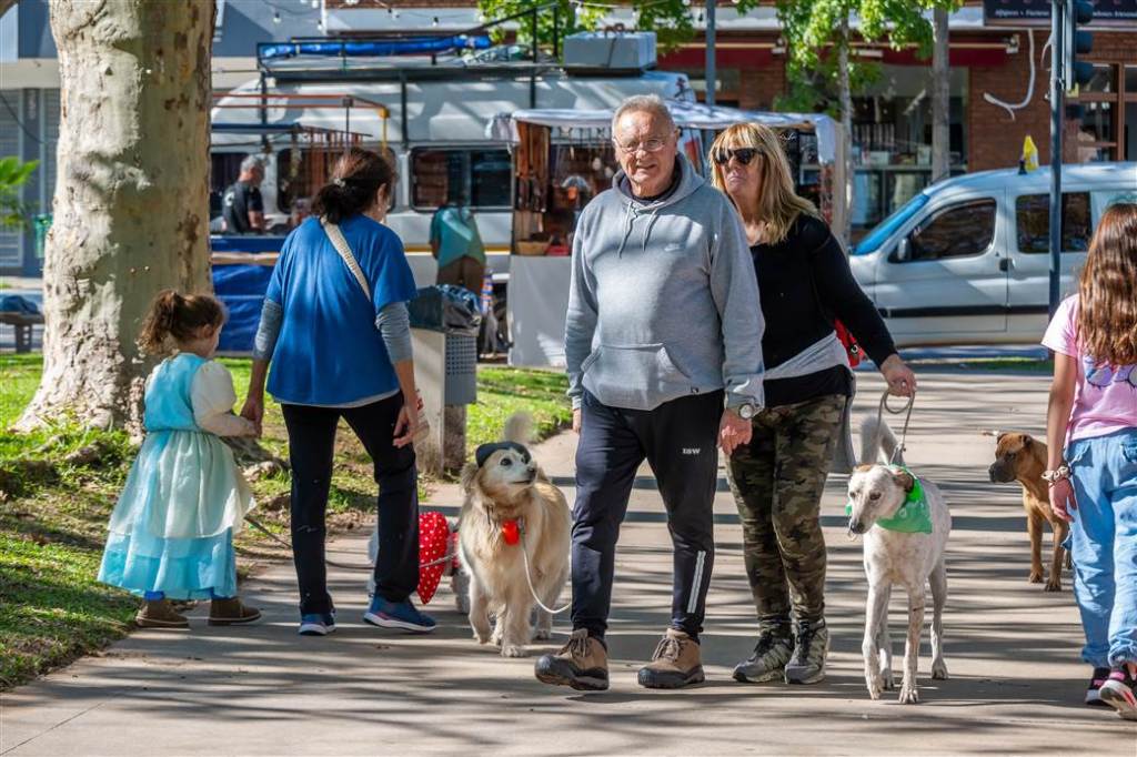 Más de 40 mascotas participaron de un emotivo desfile por los 50 años de la AJPA en&nbsp;Junín