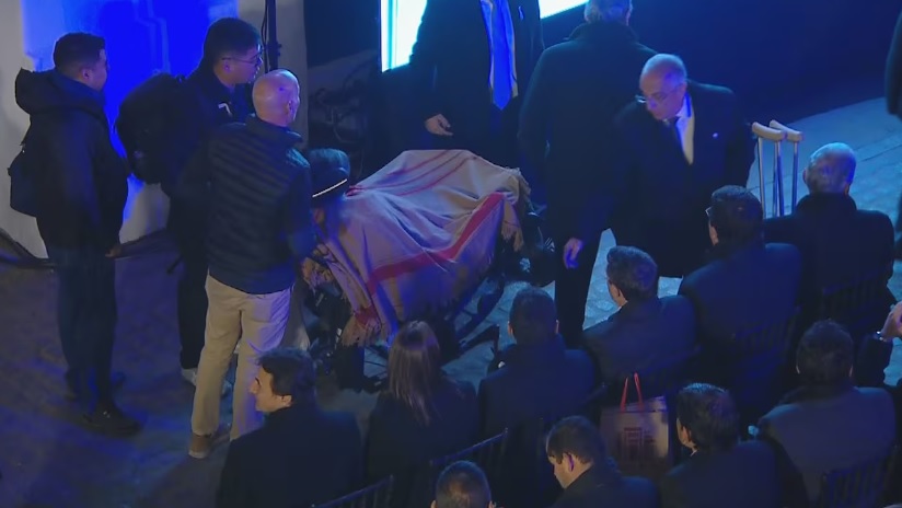 El exministro y exsenador de Juntos por el Cambio Esteban Bullrich se hizo presente en la Casa de Tucumán, este lunes, para participar de la ceremonia por el Pacto de Mayo, y recibió un emotivo aplauso.