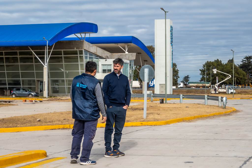 La Municipalidad de Junín se hace cargo de la obras de iluminación en el acceso a la futura terminal de ómnibus