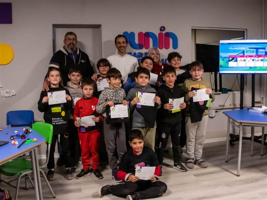 Entregaron los certificados del Taller de Robótica y Junín apuesta por un futuro&nbsp;tecnológico