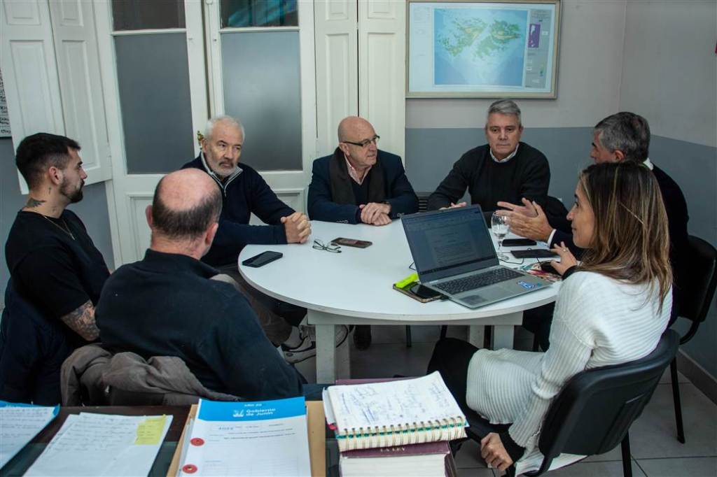 Reunión con CAPYNOBA para tratar proyecto de regulación de tránsito pesado. (Foto: Gobierno de Junín).