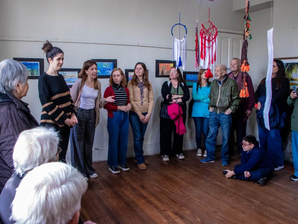 Quedó inaugurada la exposición «El florecer de los naranjos» en el Museo&nbsp;Histórico