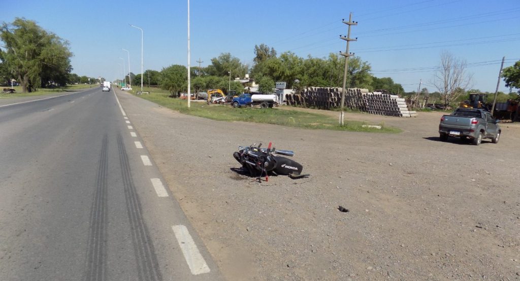 Grave accidente en la Ruta 188 y Sarmiento: un motociclista fue trasladado inconsciente al&nbsp;hospital