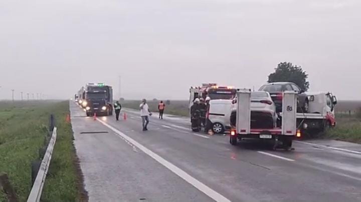 Grave choque en la Ruta 7, cerca de Chacabuco: hay dos personas heridas. 