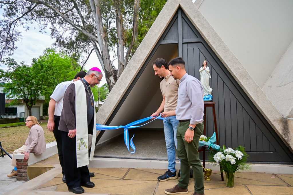 El intendente Pablo Petrecca encabezó la reinauguración de la Capilla Stella Maris, tras una importante puesta en valor que mejora su accesibilidad y estructura.