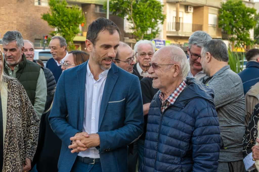 Emotivo homanaje a Héctor Blasi, exintendente de Junín.
