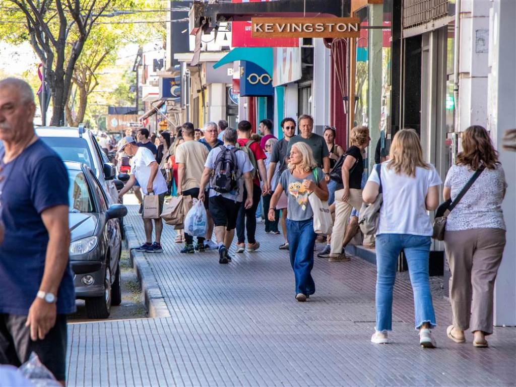 Las ventas del Día de la Madre registraron una leve baja con respecto al año pasado: los rubros que más sufrieron y los que repuntaron en&nbsp;2024