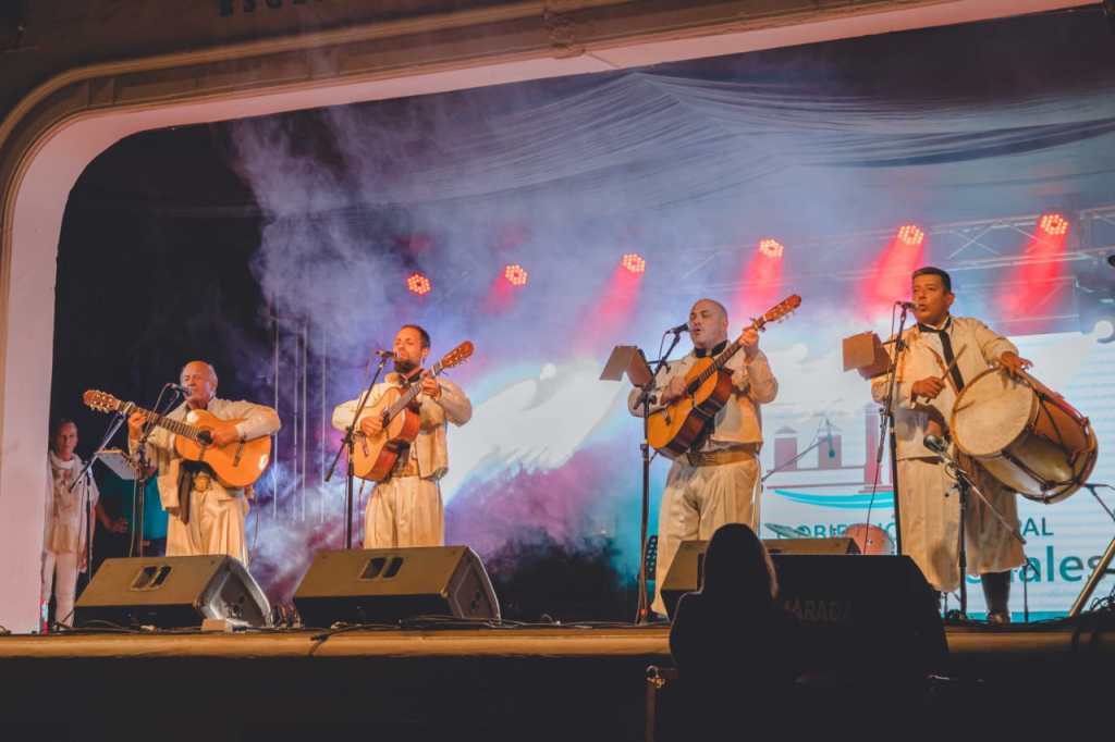 ¿Te gusta el folclore? 🇦🇷 Los del Nogal cumplen 20 años y festejan a lo grande. ¡Entradas libres! Colabora con el espectáculo. 9 de nov., 21 hs. Teatro La Ranchería. (Foto: EN).