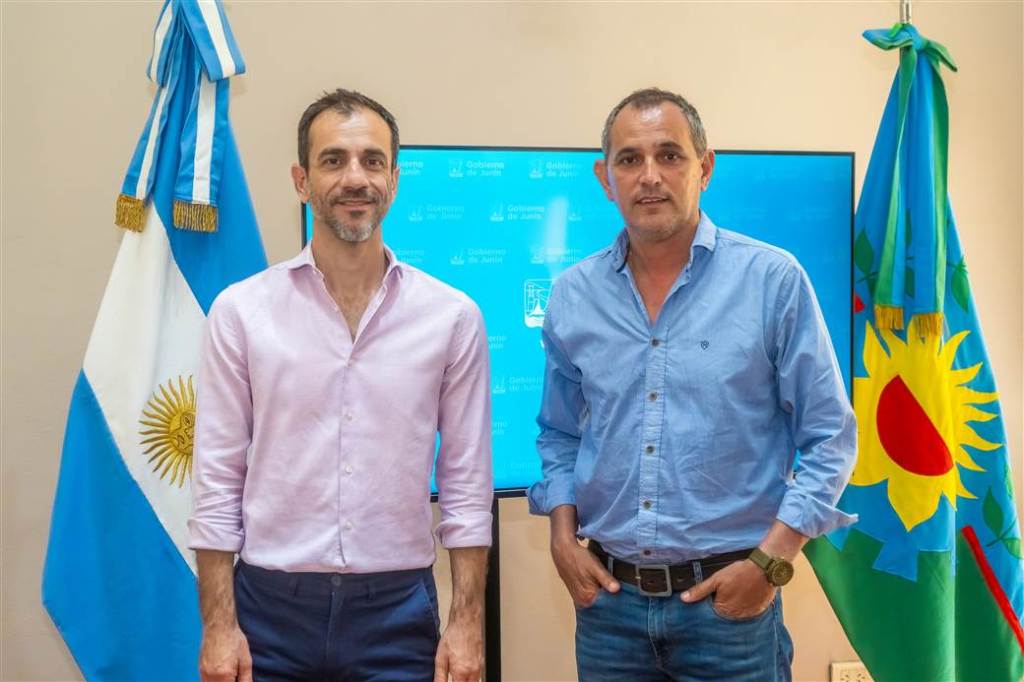 Con el desafío de mantener una red vial de 1400 kilómetros, Mauricio Mansilla asume como director de Caminos Rurales del&nbsp;Municipio