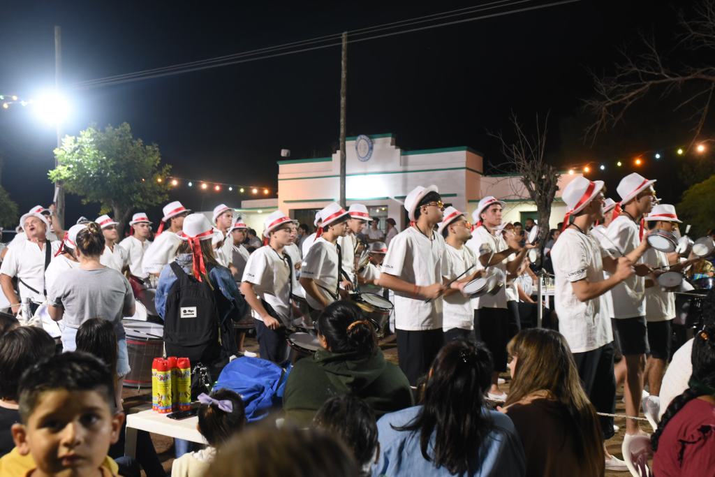 El Carnaval Federal de Lincoln comenzó con éxito en Triunvirato, Bermúdez y Carlos Salas. (Foto: Prensa Gobierno de Lincoln).