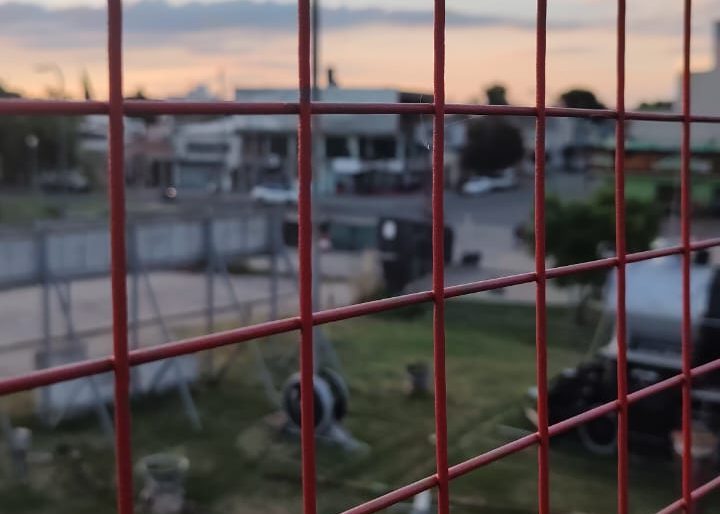 Paso bajo nivel en Junín: el Gobierno postergó otra vez la definición y la obra sigue frenada. (Foto: EN).