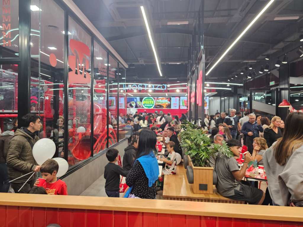 Las fotos del nuevo local de Mostaza en Junín: cómo es por dentro y por&nbsp;fuera