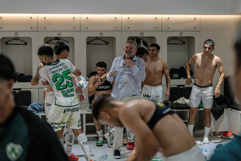 Sarmiento venció a Vélez en Liniers y lanzó una picante chicana en redes: “Dejamos la vara muy&nbsp;alta”