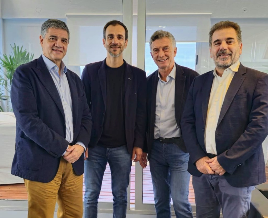 Petrecca compartió la foto de un encuentro clave del PRO en medio de las negociaciones con&nbsp;LLA