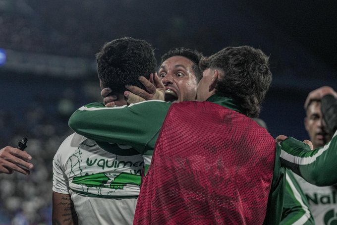 Sarmiento se hizo fuerte en Liniers y dejó a Vélez al borde del&nbsp;abismo