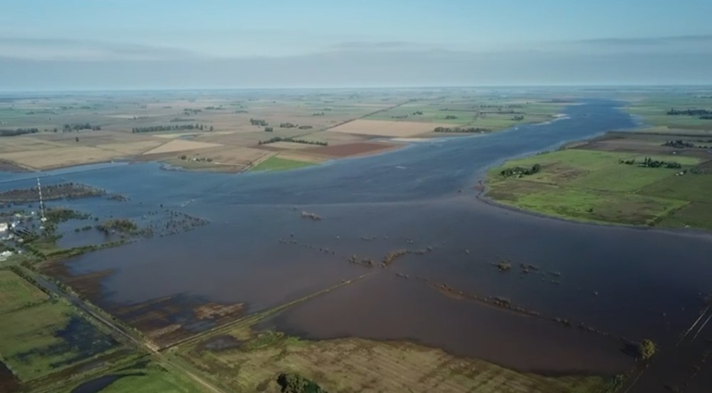 Rojas en alerta por la tormenta: hay tres desaparecidos y la situación sigue siendo&nbsp;crítica