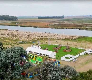 Llegó a Junín el parque inflable más grande de Argentina: 300 metros de pura adrenalina para chicos y&nbsp;grandes