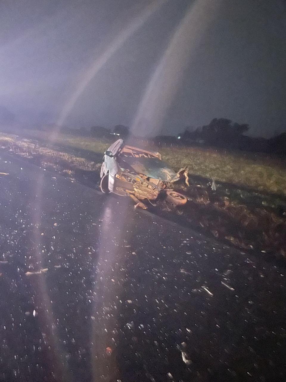Violento choque frontal en la Ruta 7: un camión volcó y dos jóvenes de Vedia fueron&nbsp;hospitalizados