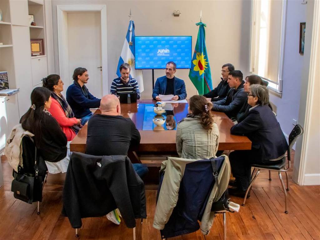 Sociedades de fomento llevaron reclamos por infraestructura y servicios al intendente&nbsp;Petrecca