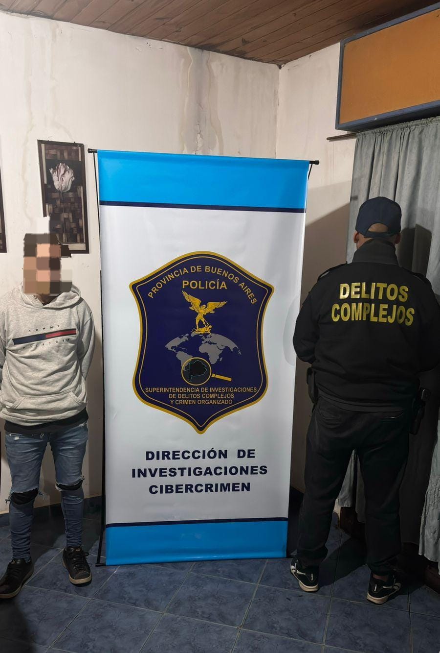 Usó fotos íntimas y su DNI para sacarle un préstamo: su ex lo denunció y terminó&nbsp;detenido