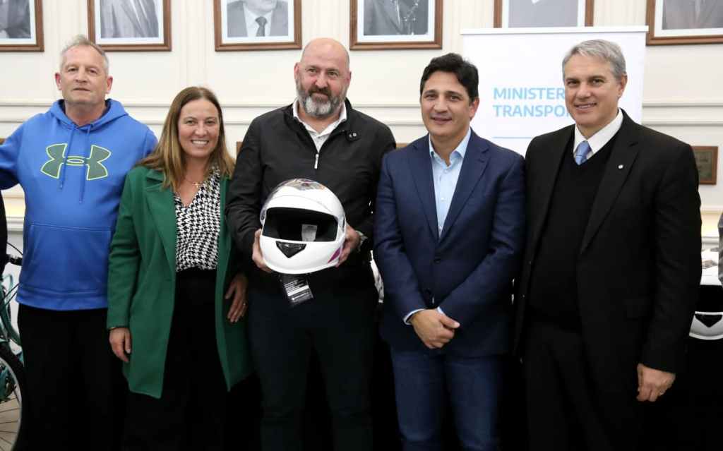 Marinucci y Arata recorrieron la Cuarta con un mensaje para diferenciarse de LLA: un Estado eficiente para cuidar&nbsp;vidas