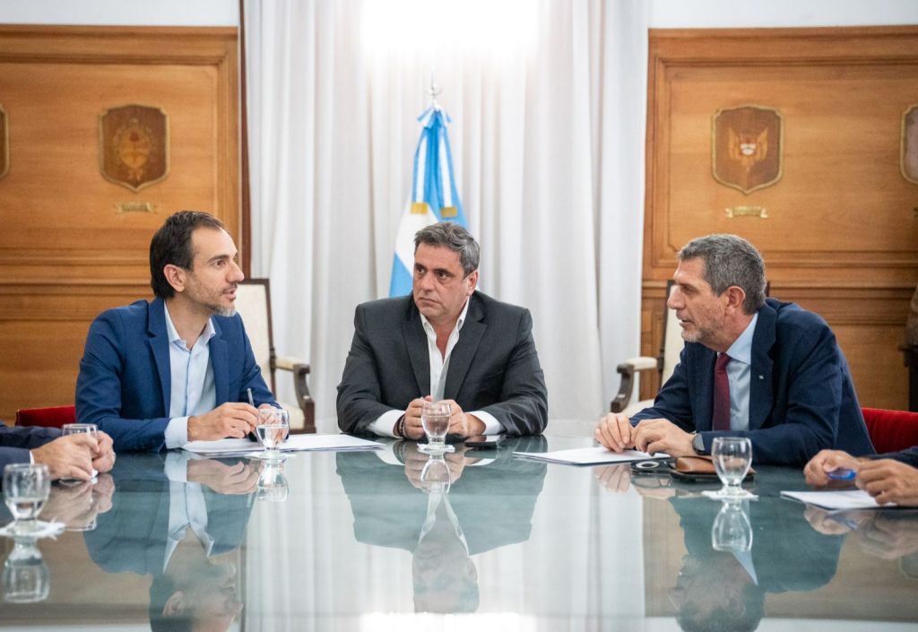 Petrecca confirmó el reinicio de la obra del paso bajo nivel de Rivadavia: “Con este anuncio ganamos los&nbsp;juninenses”