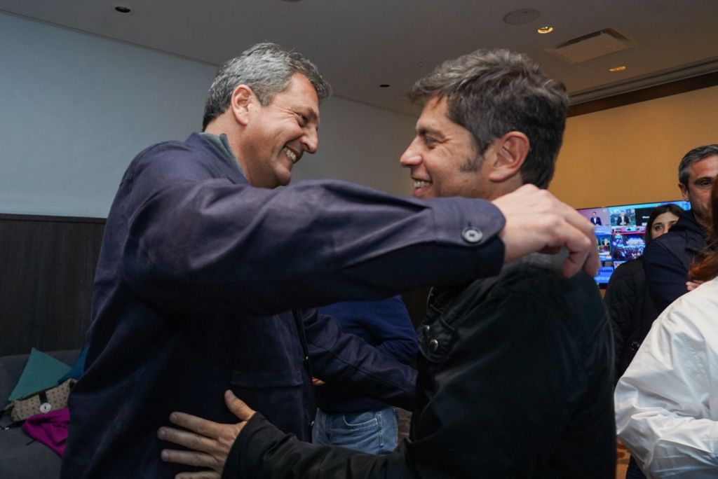 Kicillof tras la victoria en Provincia: “Milei solo trajo daño y las urnas lo demostraron”. (Foto: X/Sergio Massa).