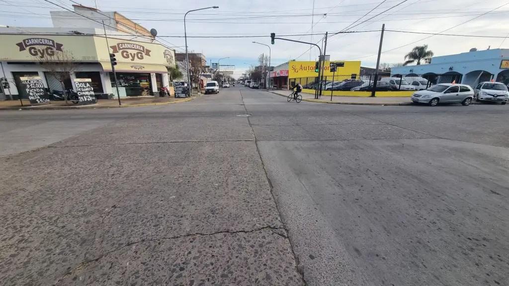 Junín rediseña la calle Rivadavia: veredas renovadas, nuevo esquema de tránsito y un corredor comercial más verde tras el paso bajo&nbsp;nivel