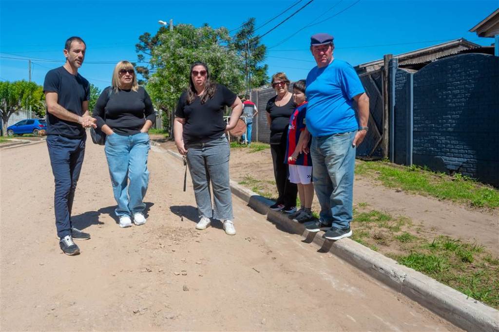 Vecinos de Los Almendros formaron un consorcio y lograron una obra clave de cordón cuneta y&nbsp;mejorado