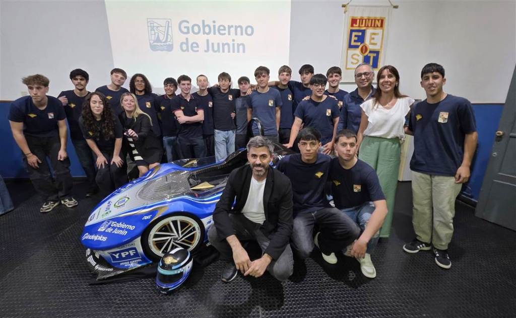 Orgullo juninense: alumnos de la Técnica N°1 presentaron su auto eléctrico campeón para el Desafío ECO&nbsp;2025
