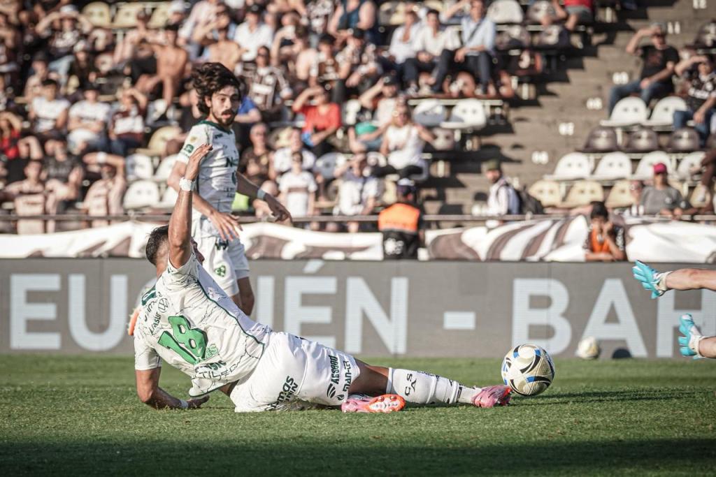 Sarmiento recupera a dos figuras y busca asegurar la permanencia en Primera ante&nbsp;Instituto