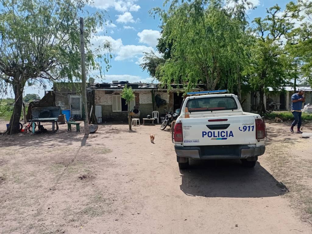 Cayeron dos hombres acusados de un robo en una casa rural de Campo La Cruz: hallaron un cerdo y un televisor entre lo&nbsp;recuperado
