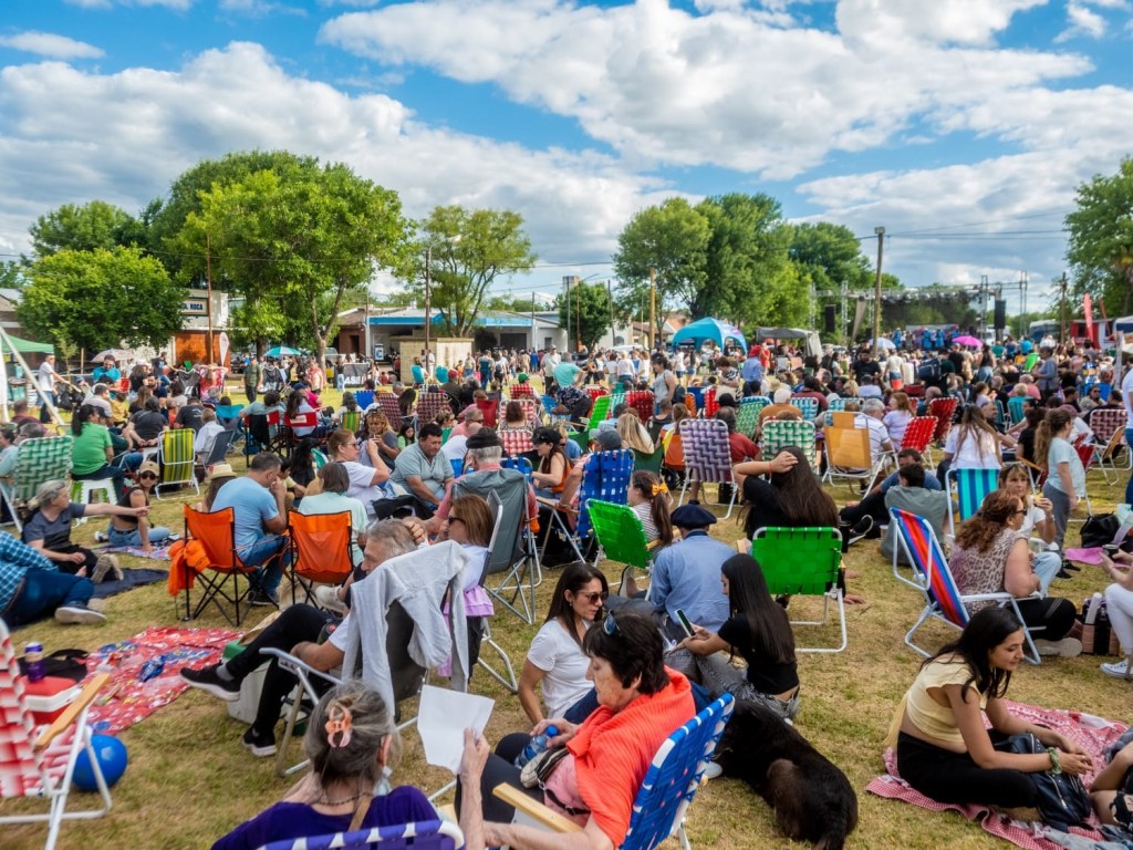 Récord de público en la Fiesta Provincial del Fiambre 2025: miles de personas colmaron Agustín&nbsp;Roca