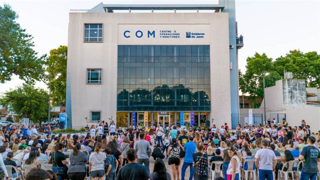 Petrecca inauguró su última obra como intendente: la nueva Escuela de Robótica duplicará la matrícula y sumará IA y&nbsp;drones